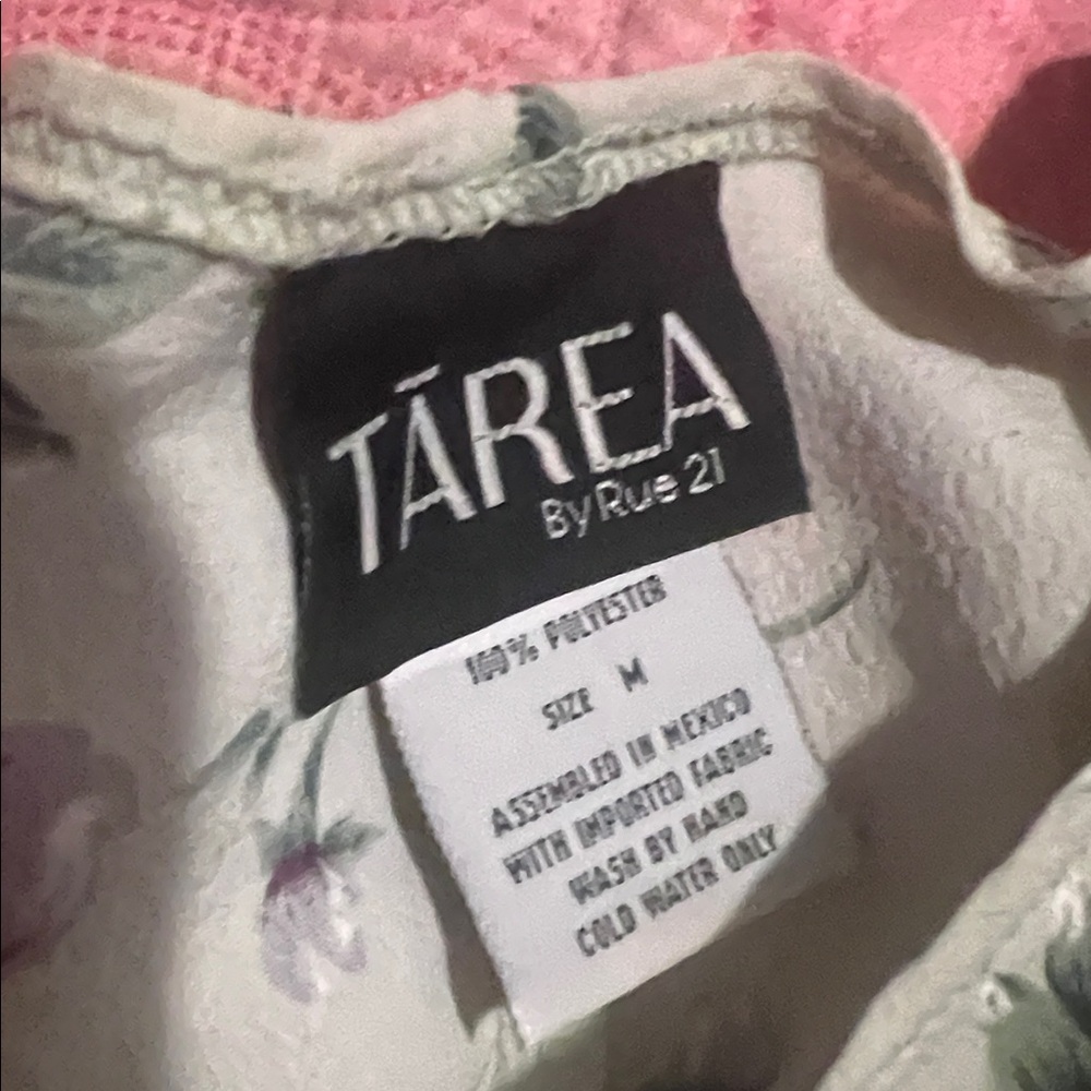 Summer dress bundle size small - Picture 3 of 4